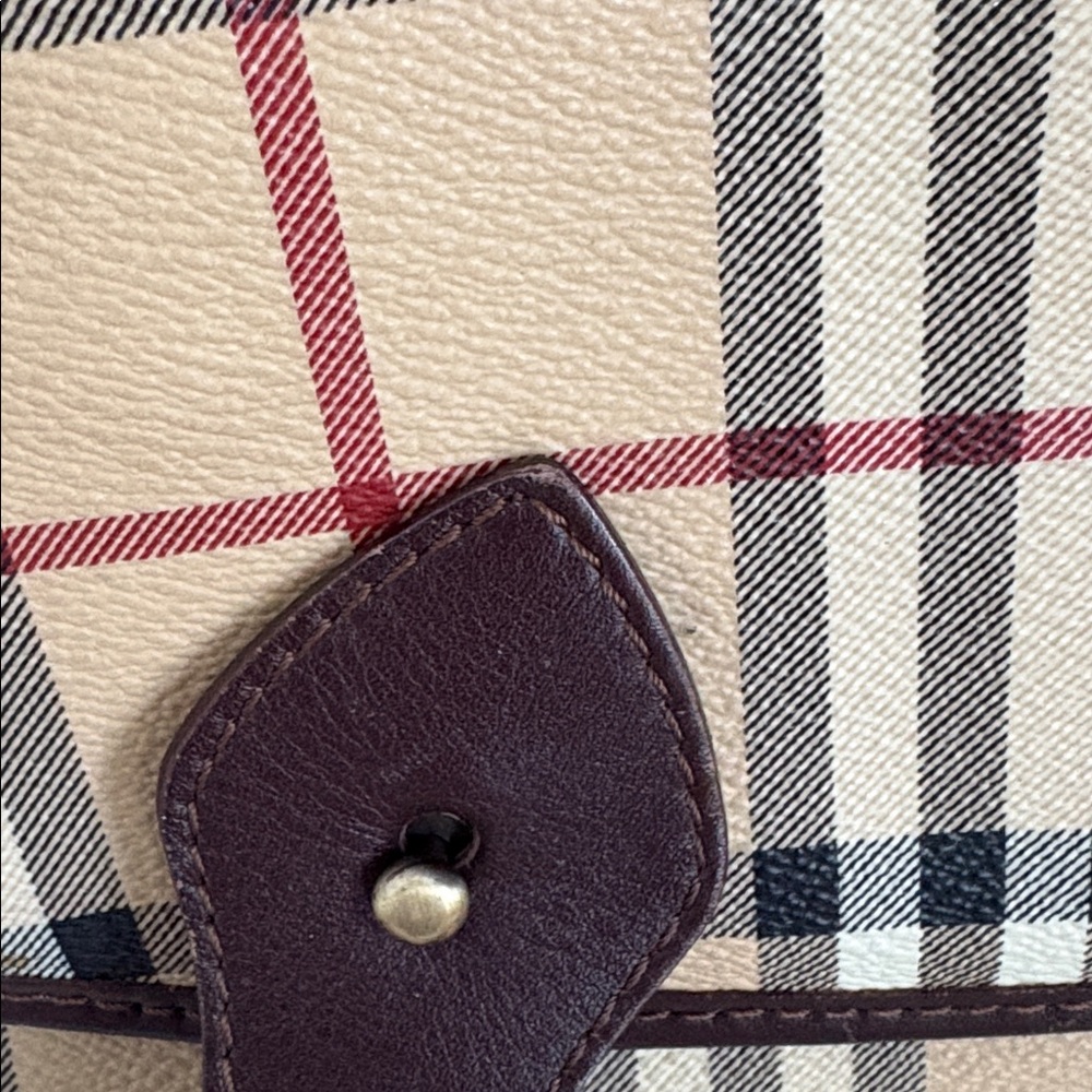Vintage Burberry Nova Check Messenger Bag - Picture 4 of 15